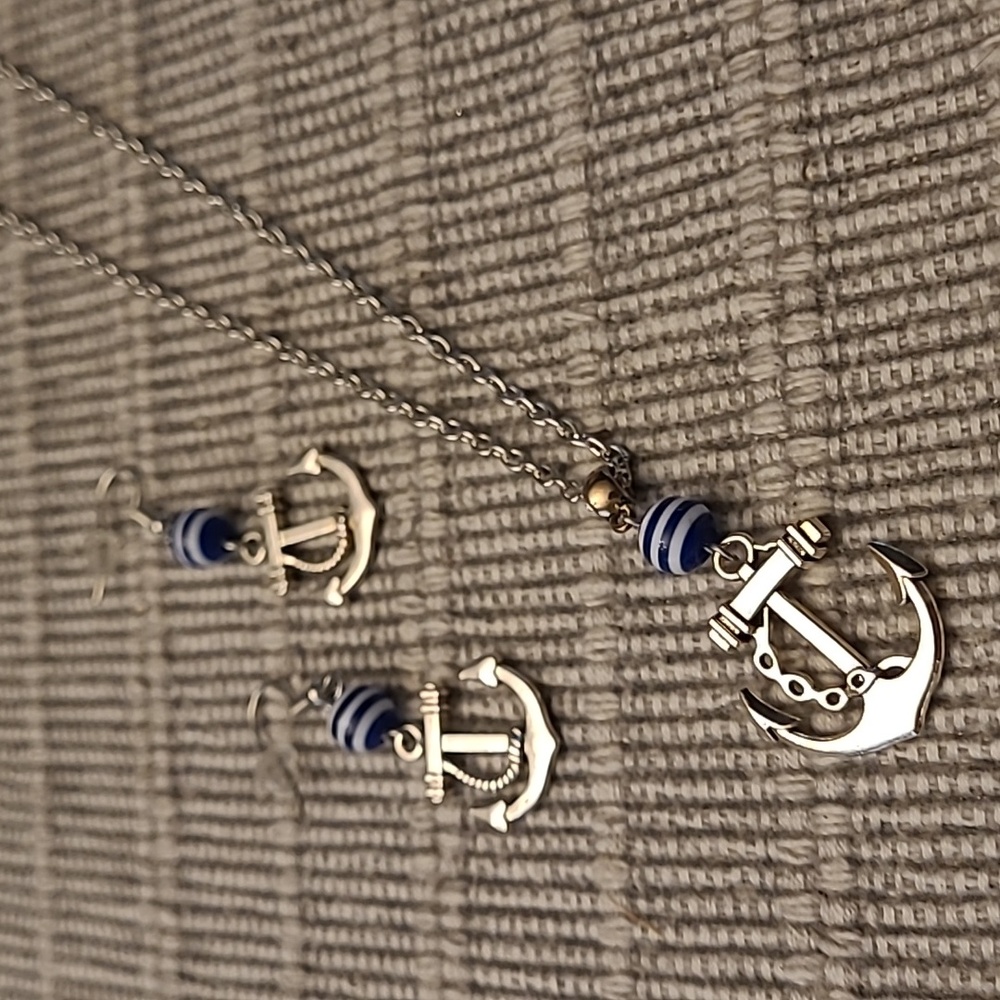 Ahoy mateys - nautical anchor earring and necklace set!